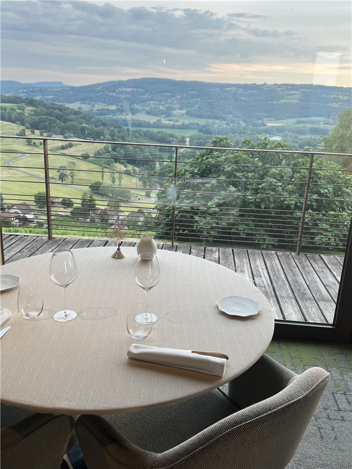 les-moranieres-4032-view-from-our-table-crop-v2.jpeg