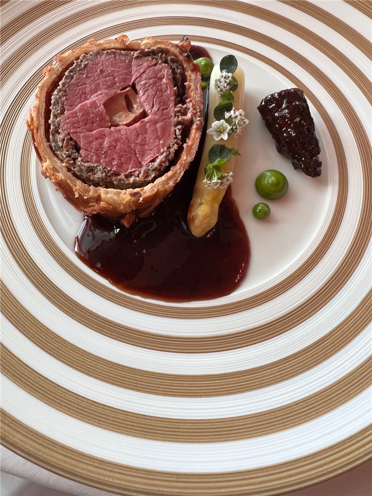ritz-4032-beef-wellington-served-2026-april-crop-v2.jpeg